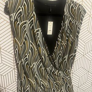 NWT White House Black Market Abstract Wrap Top – Size L